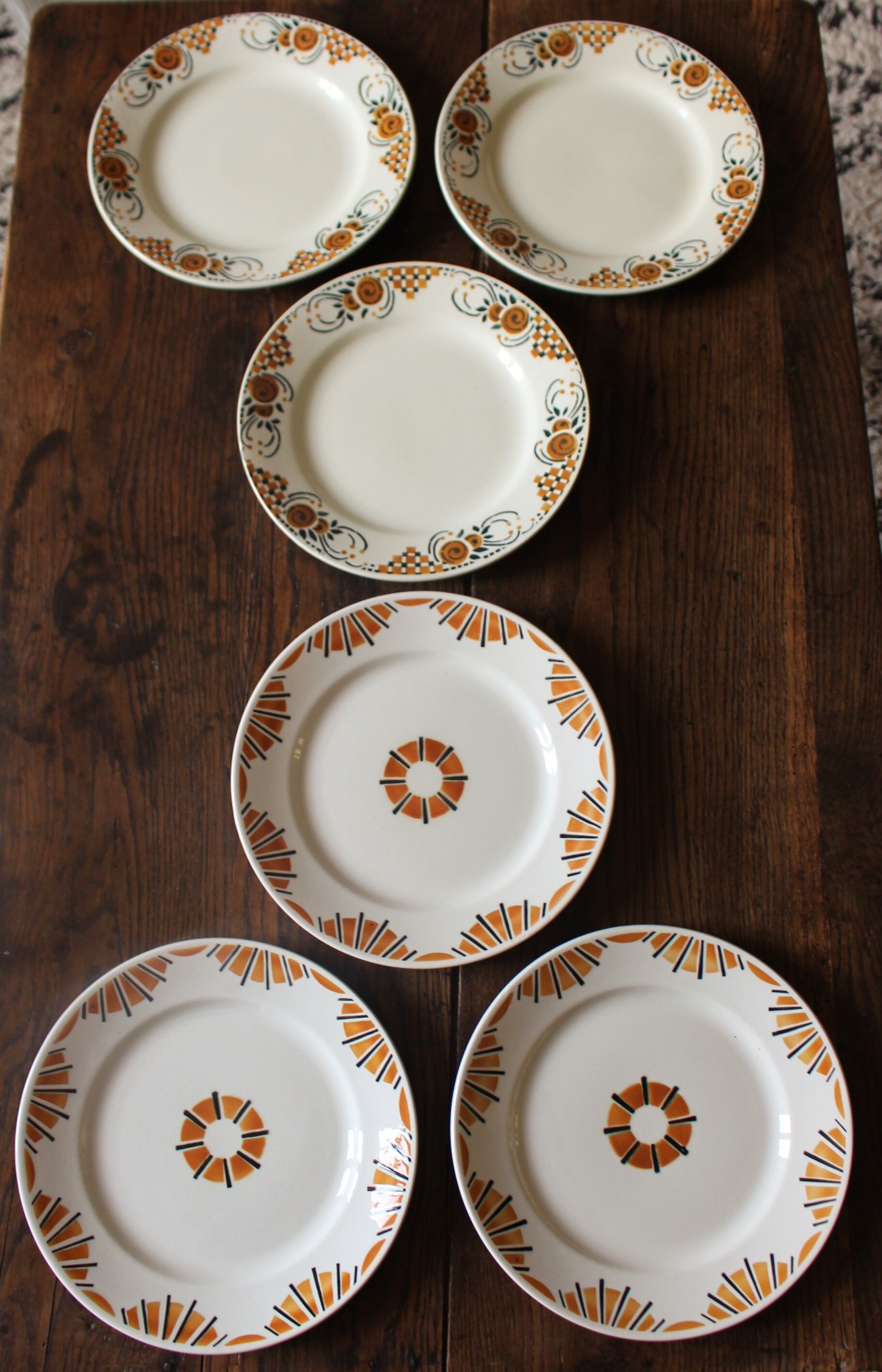 Set of 6 flat plates mismatched orange green Badonviller Saint Amand