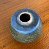 Brutalist studio pottery vase by Lu and Gerd Grove, mid-century, 1962.