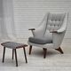 Fauteuil danois à dossier haut avec tabouret, années 1970, laine, bois de teck.