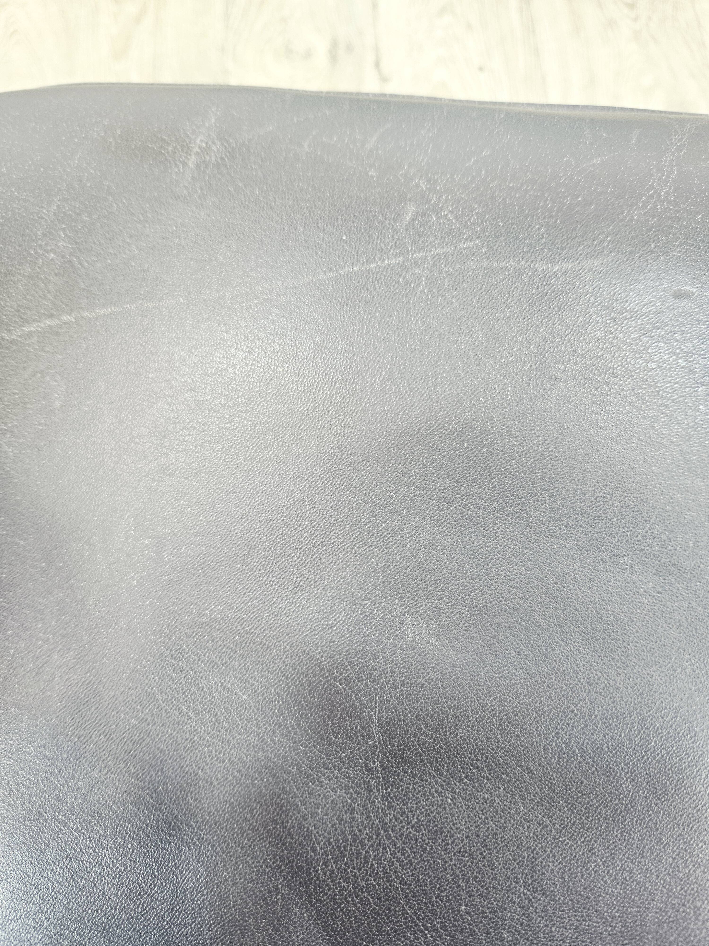 Leather Pouf / Footstool de Sede Switzerland / DS 50 / Vintage / 1970s