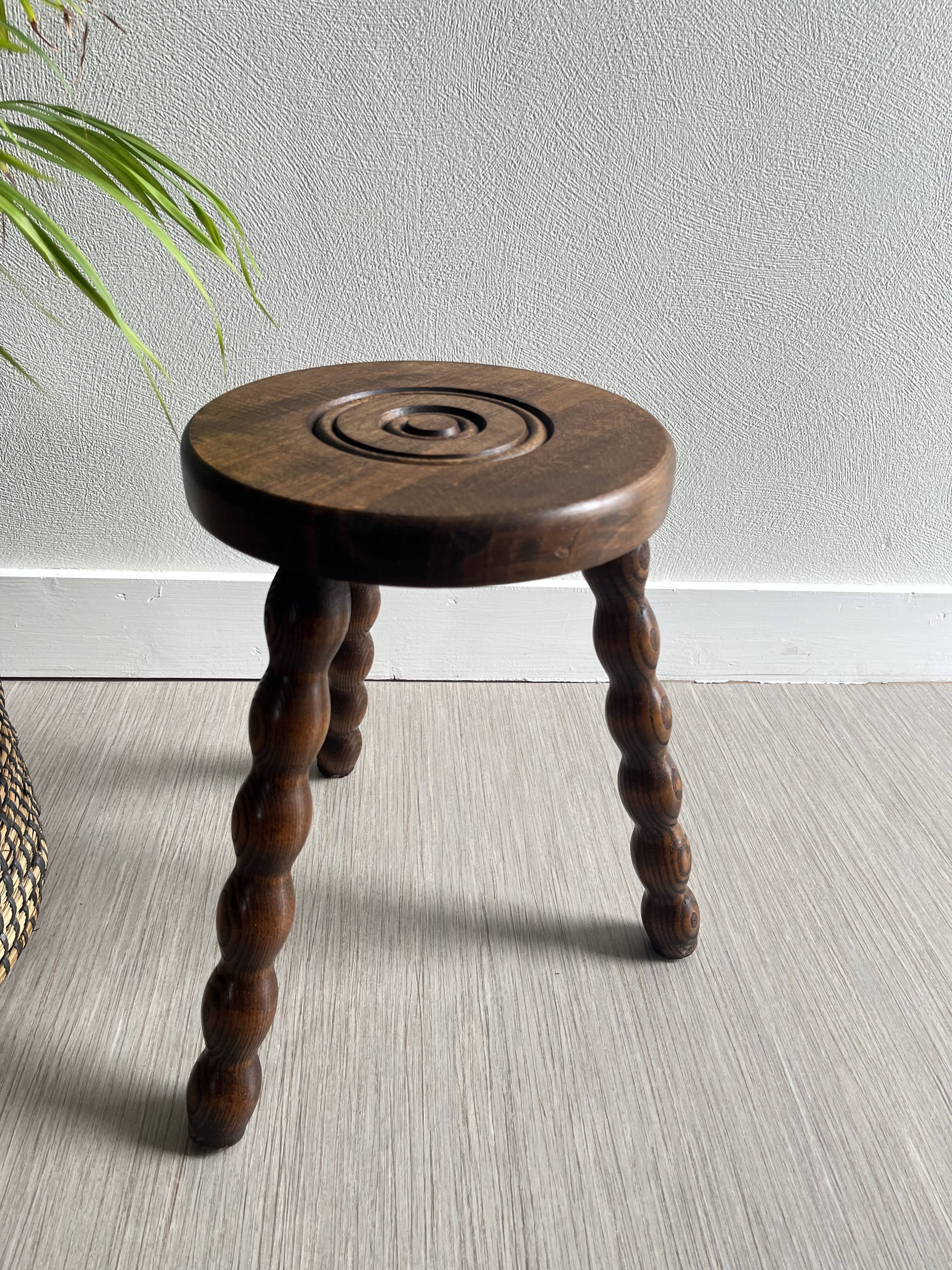 Tabouret tripode bois