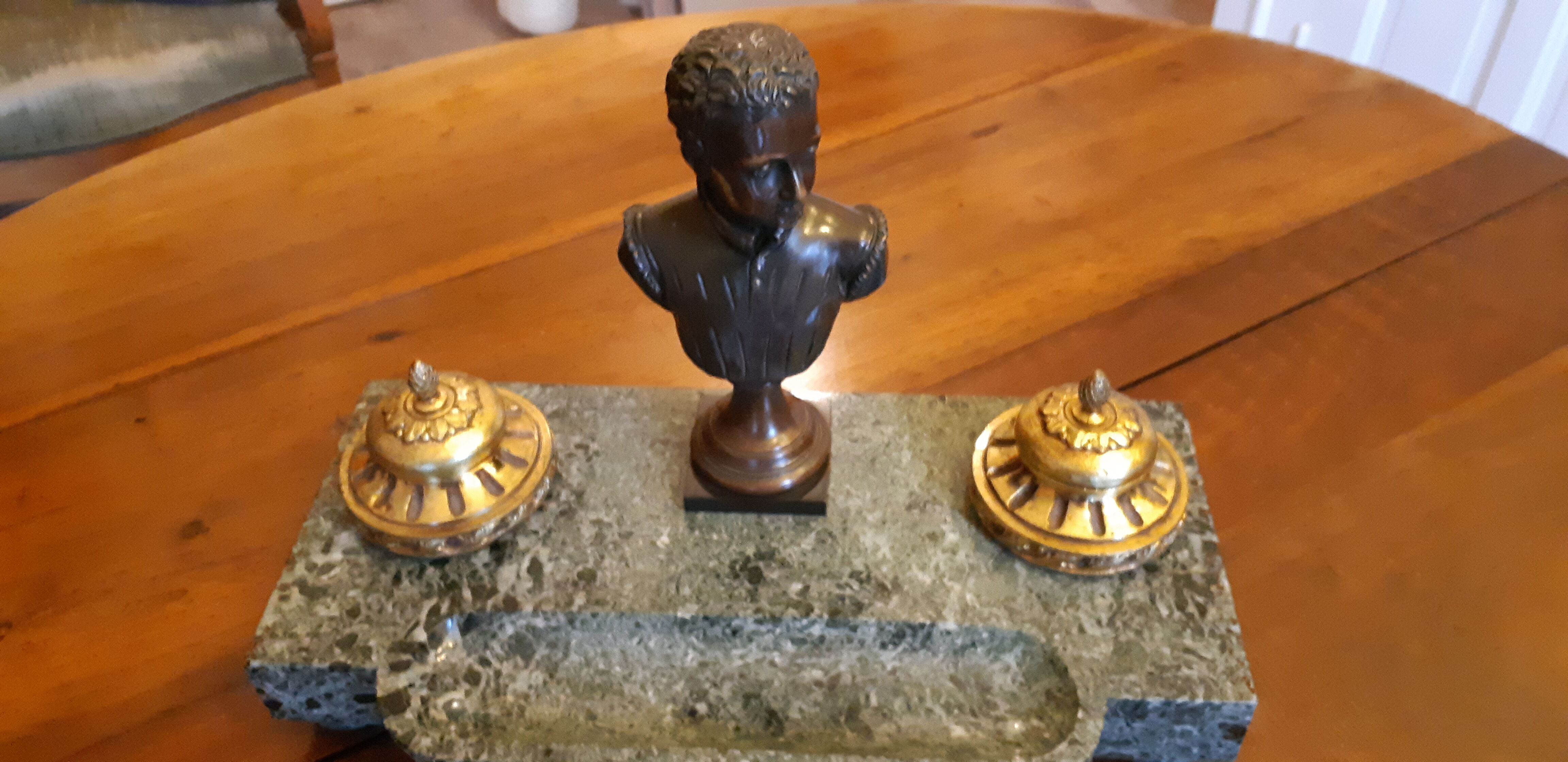 Encrier en marbre et bronze