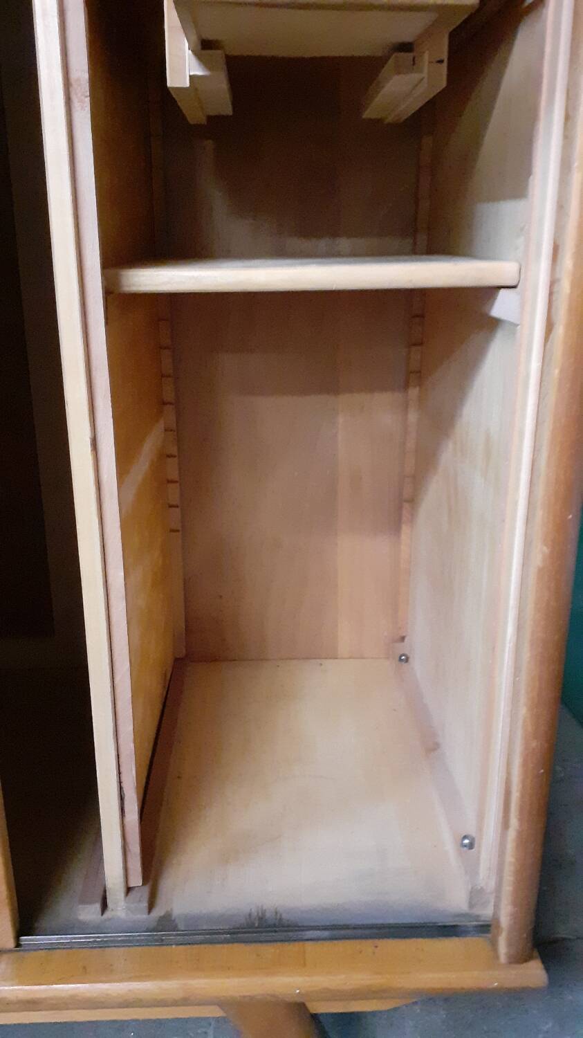 Compass feet cabinet