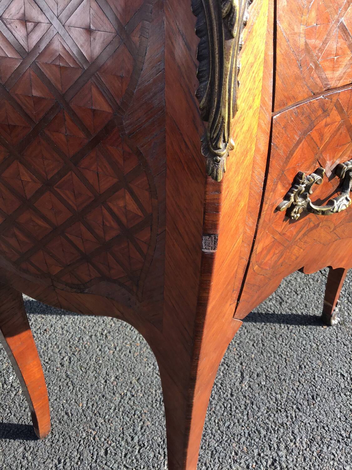 Small chest of drawers