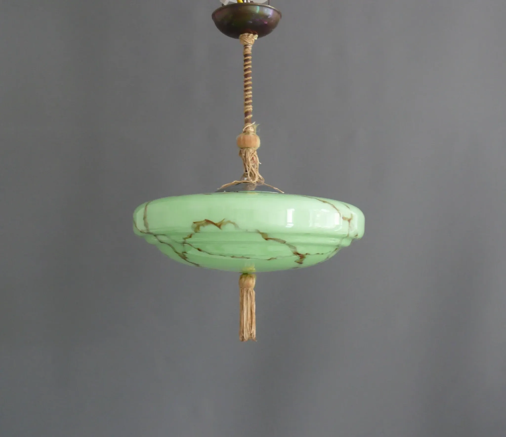 Art Deco pendant light with coiled rod, marbled effect, metal and brass pendant - 1930s