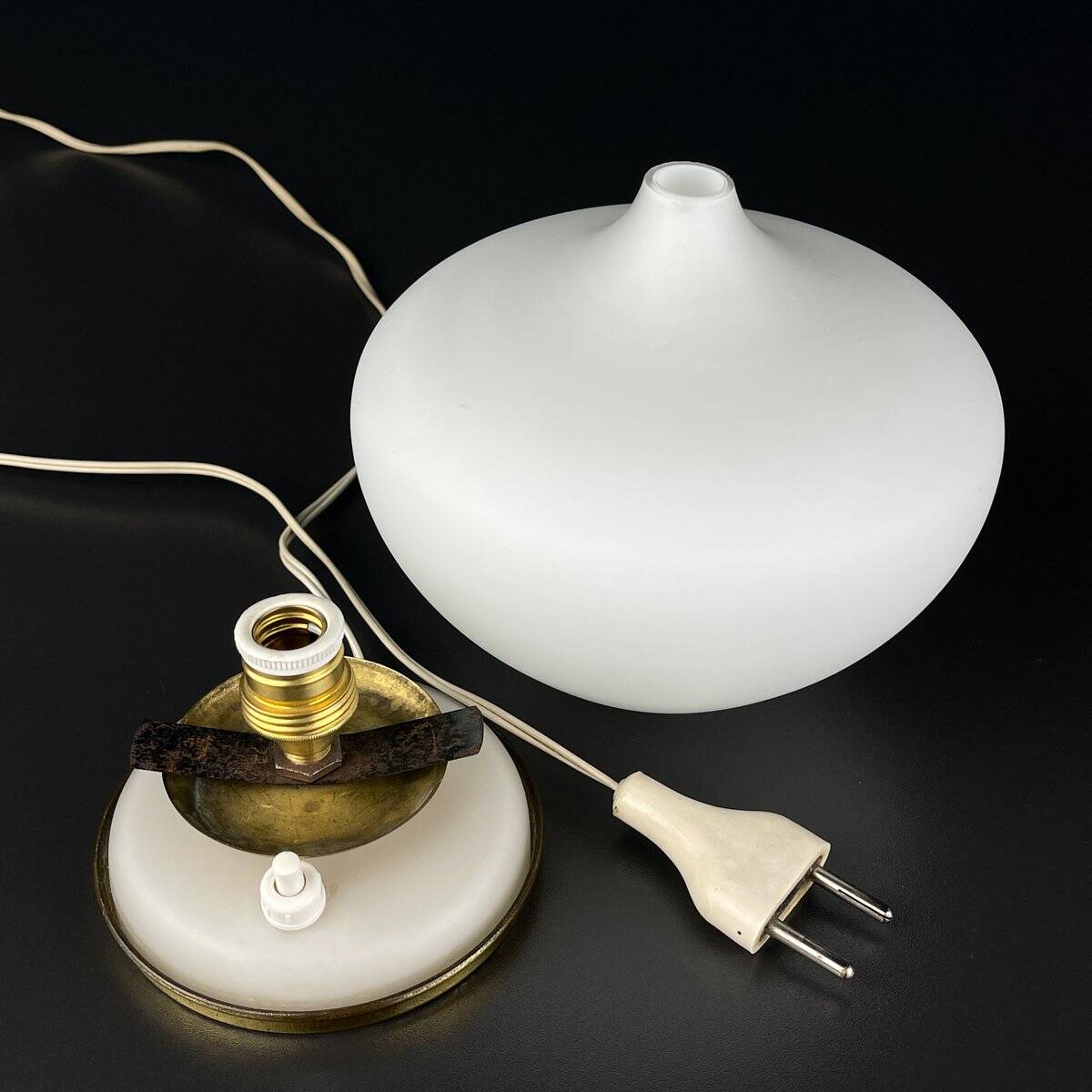 Vintage Murano table lamp by Stilnovo, Italy, 1950s.