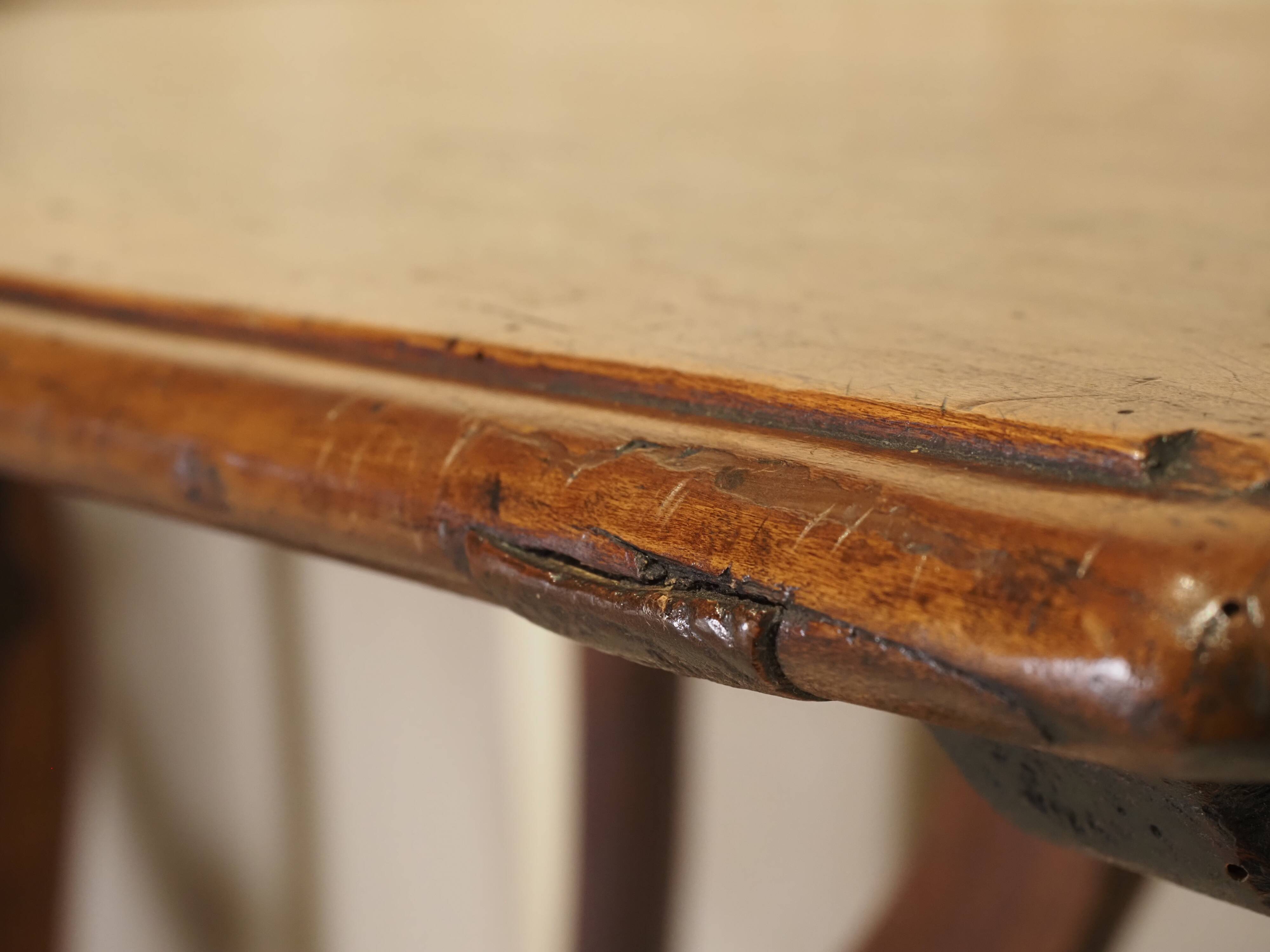 Pair of Italian consoles from the 18th century.