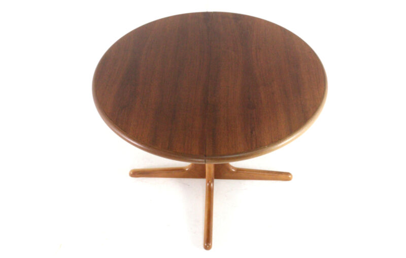 Round extendable dining table 'Malges' - vintage - danish style