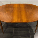 Table extensible scandinave en teck années 1970