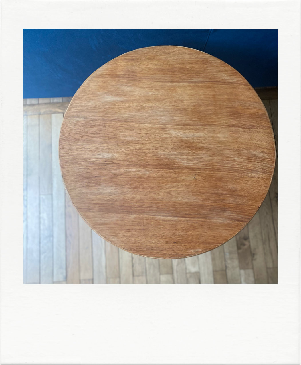 Round coffee table, in rattan and wood