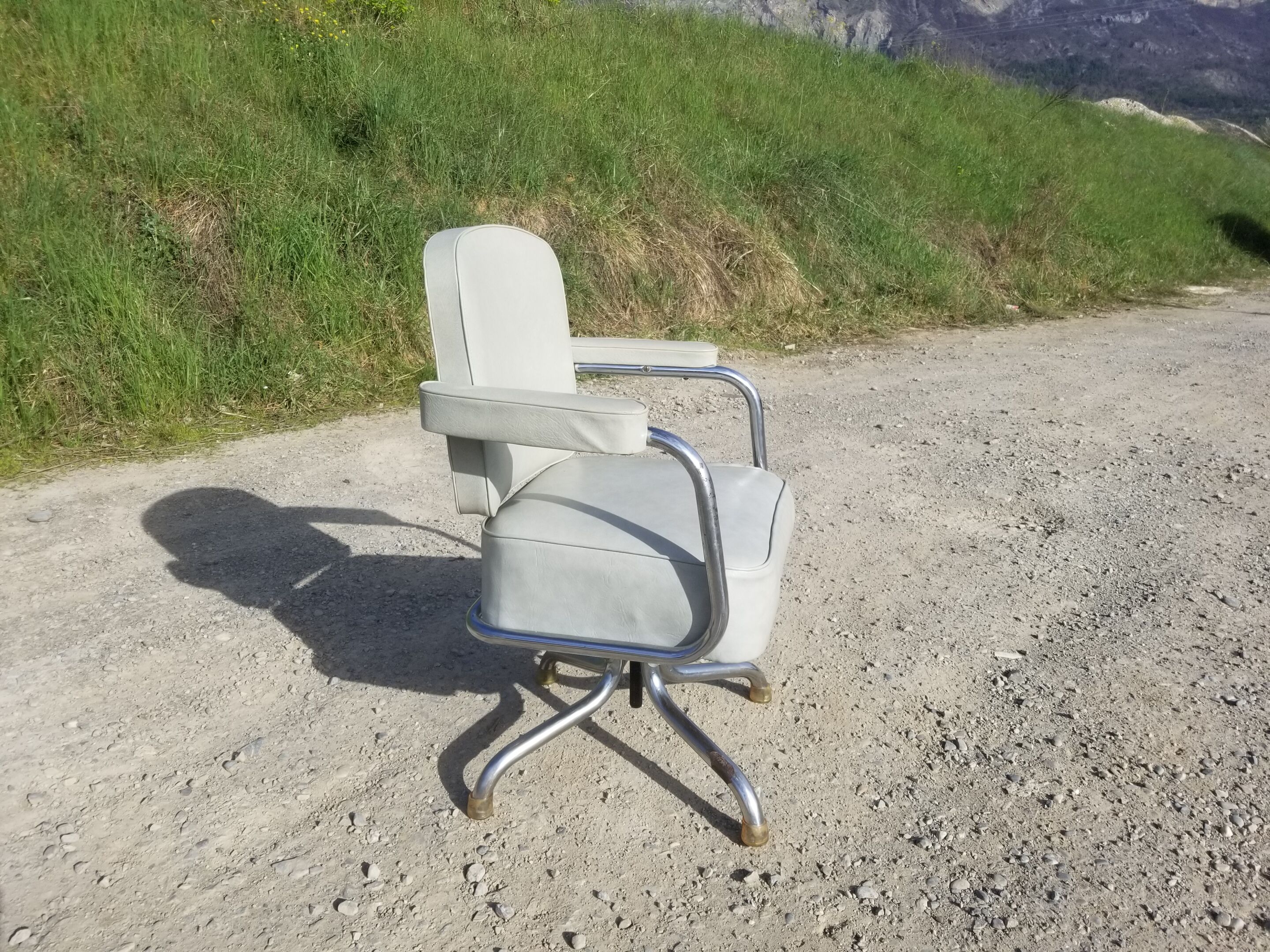 Old light grey pullman swivel office chair