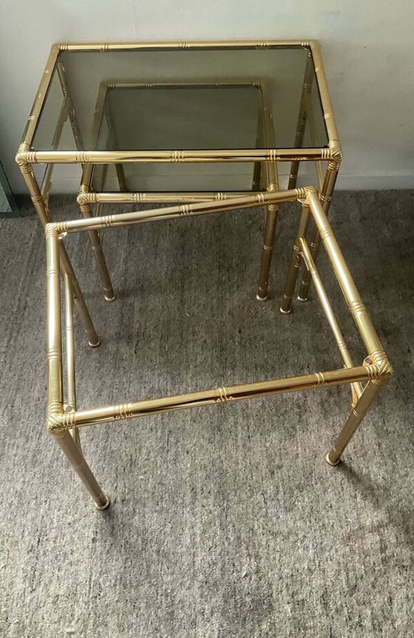 Duo tables gigognes dorées décor bambou années 70