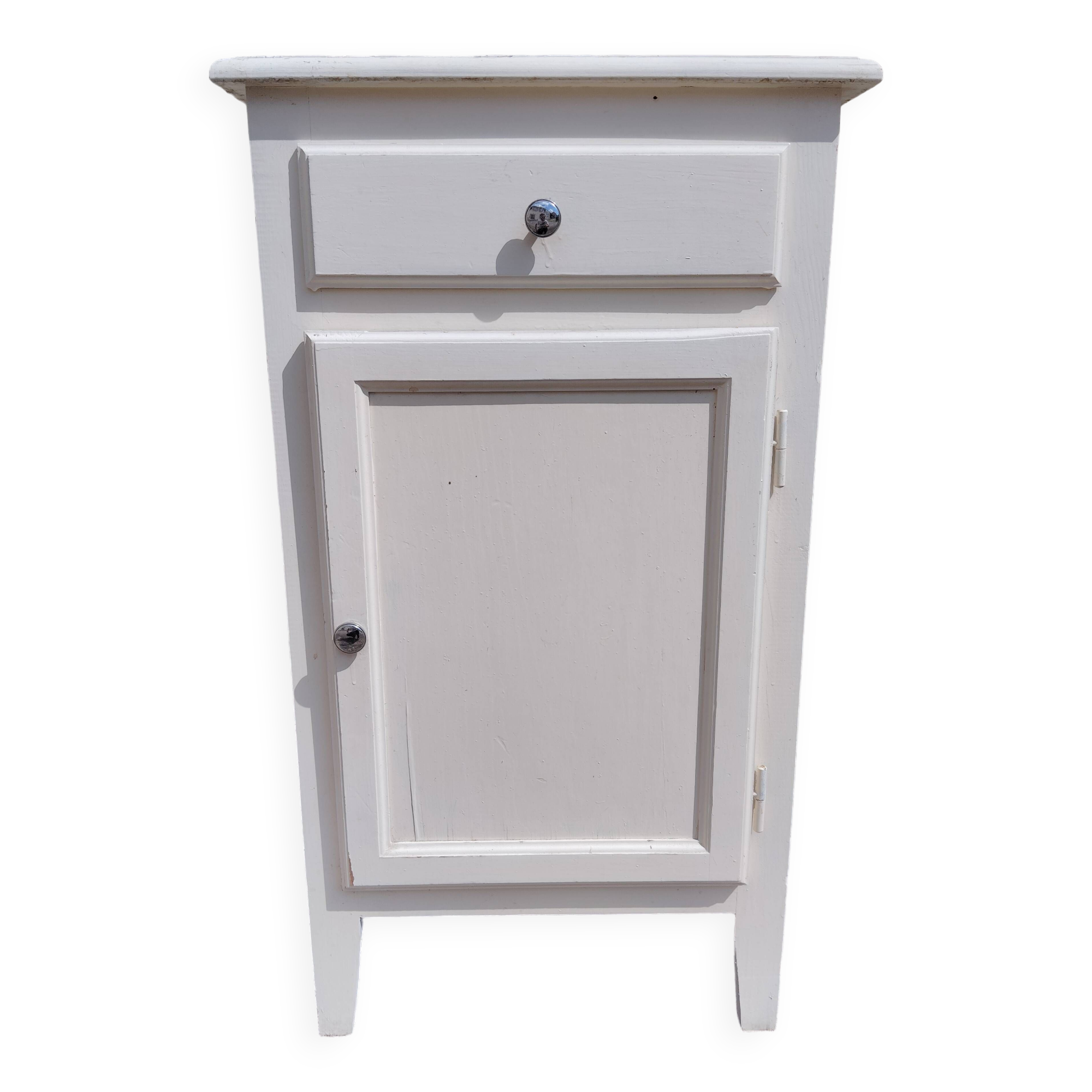 Small Parisian buffet/jam maker