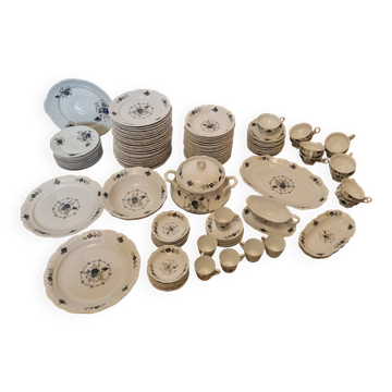 Table service of 108 pieces, Limoges porcelain, Sofafils