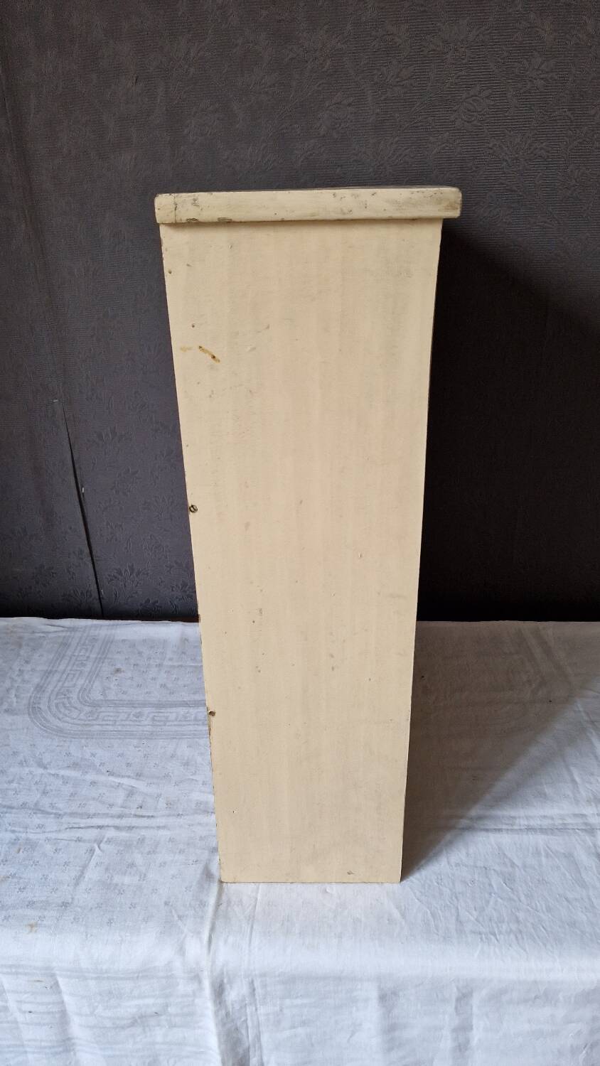 Small locker cabinet