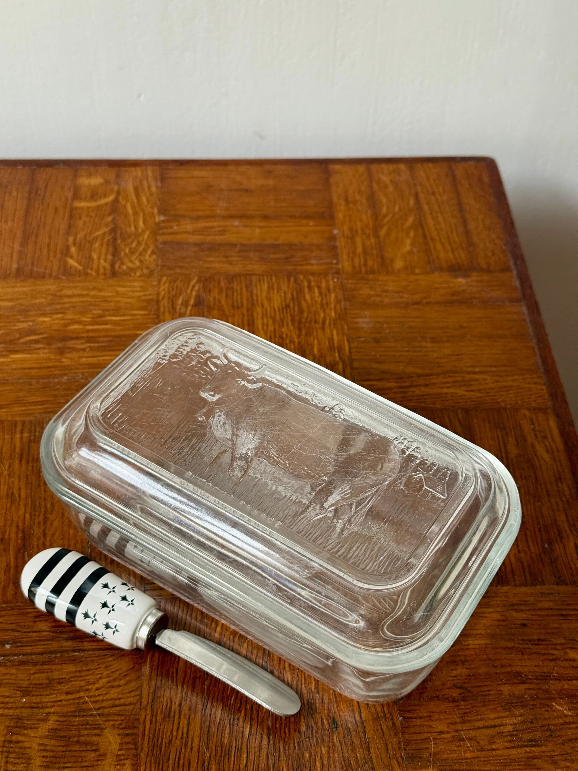 Luminarc butter dish France