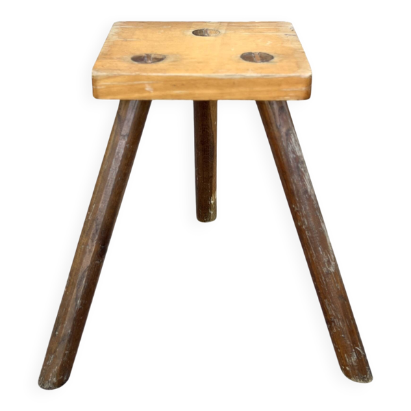 Tabouret brutaliste tripode bois massif claveté