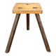 Tabouret brutaliste tripode bois massif claveté