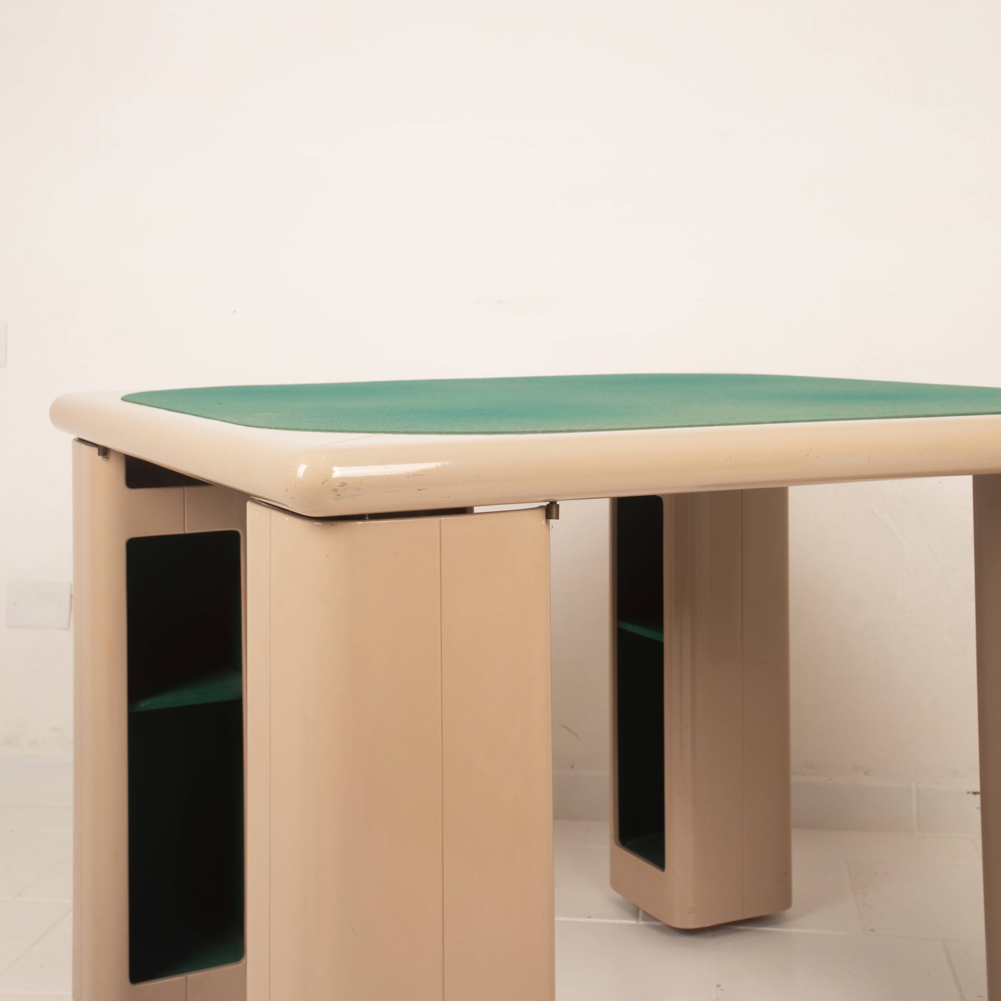 Pierluigi Molinari Lacquered Wood and Green Felt Game Table for Pozzi 1970