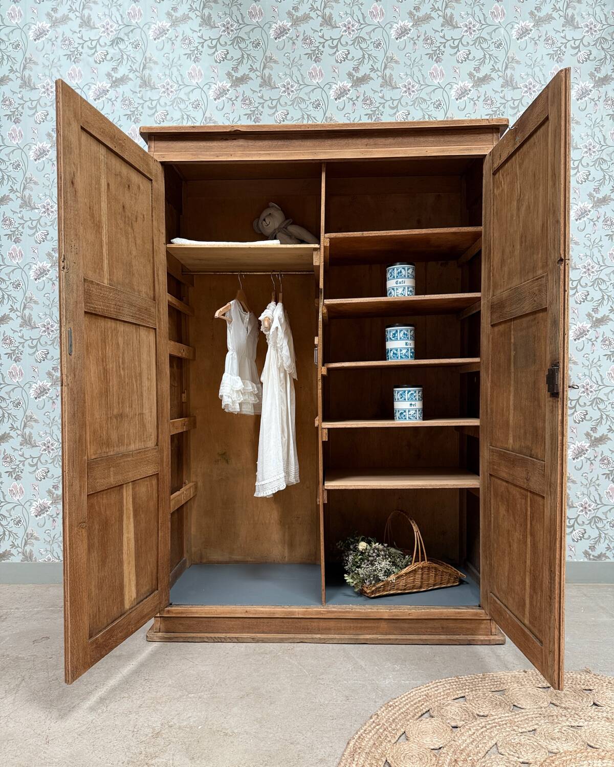 Parisian wardrobe (renovated)
