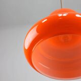 Lampe à suspension italienne du milieu du siècle en verre orange et laiton