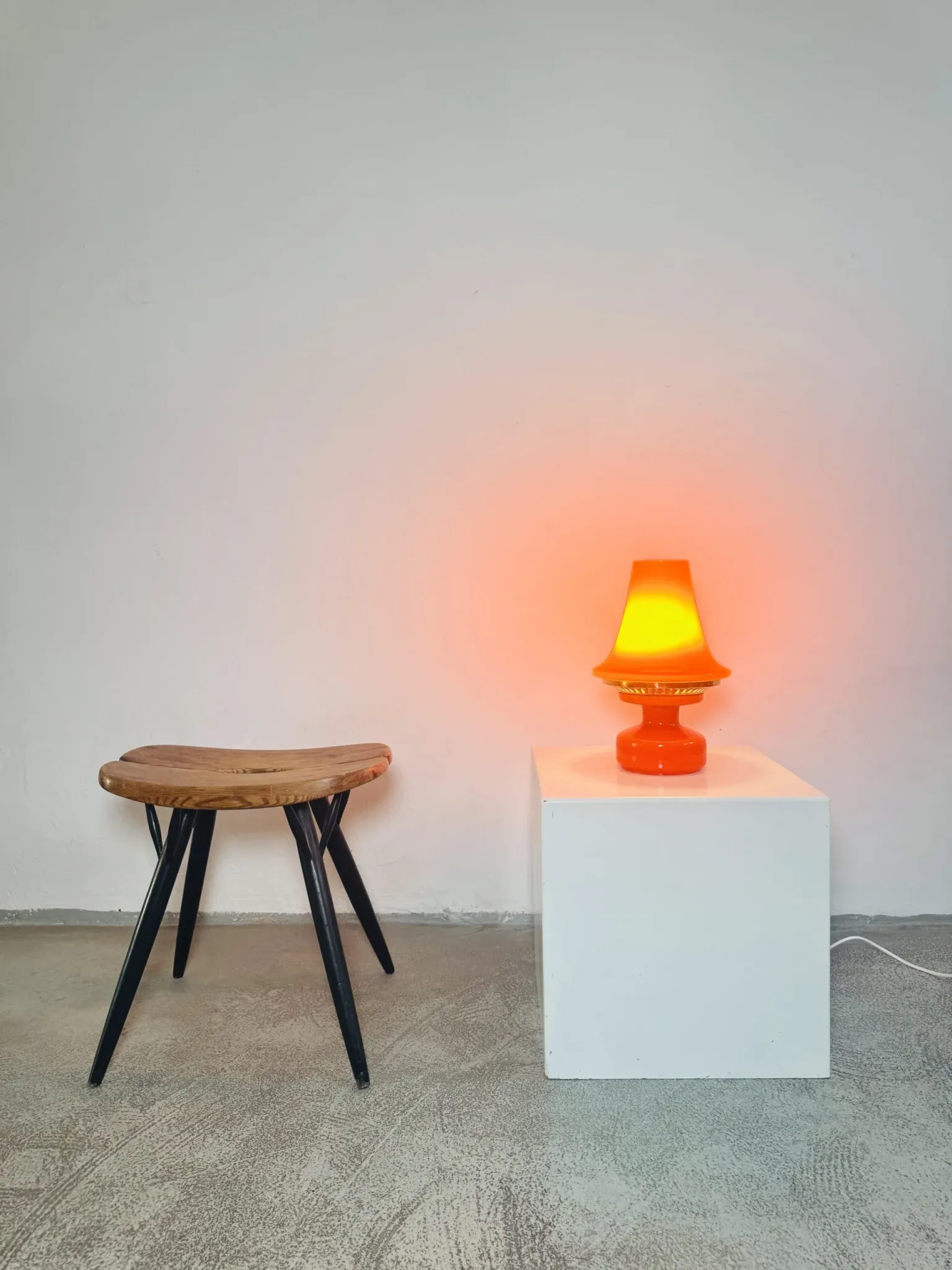 Table lamp in glass B-124 by Hans-Agne Jakobsson for Markaryd Ab, Sweden, 1960s.