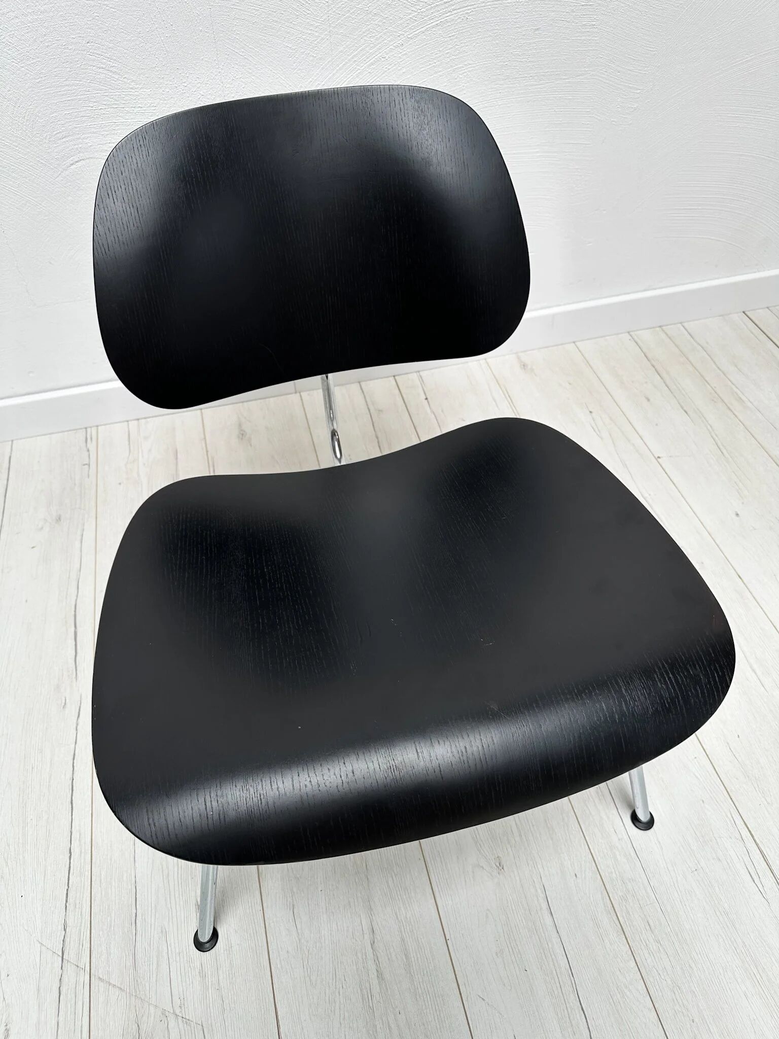 1970s vintage Eames LCM plywood lounge chair by Charles & Ray Eames for Vitra