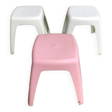 Série de 3 tabourets ancien en plastique blanc & rose vintage
