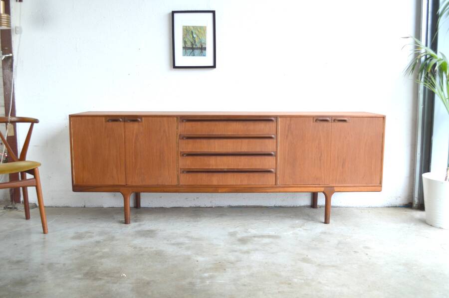 Sideboard by McIntosh – four doors * 213 cm
