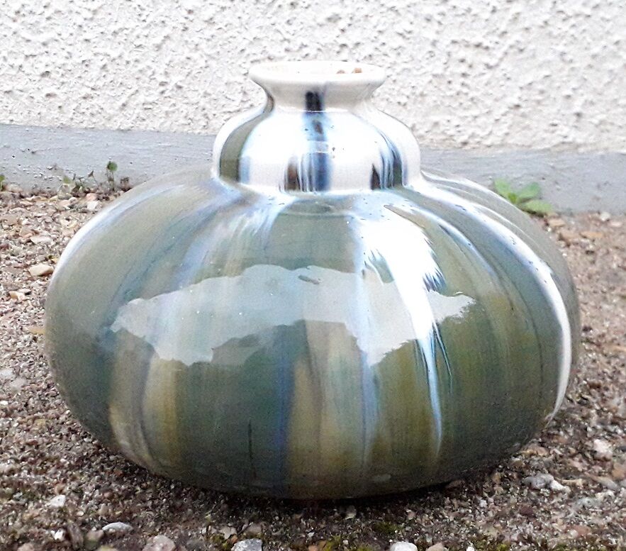 Art deco ceramic vase