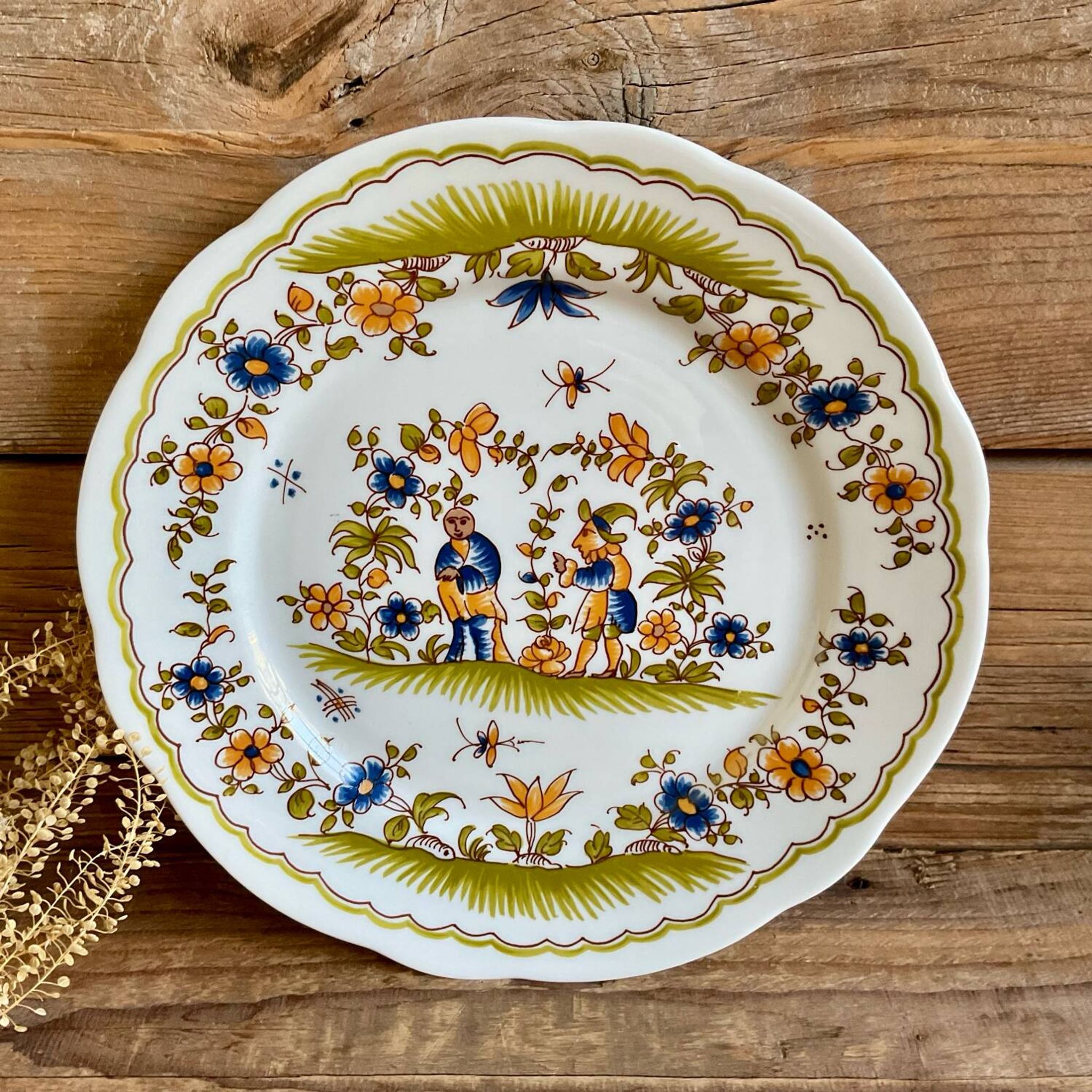 Assiette « Vieux Moustiers » reproduction vintage