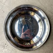 Round silver-plated metal plate