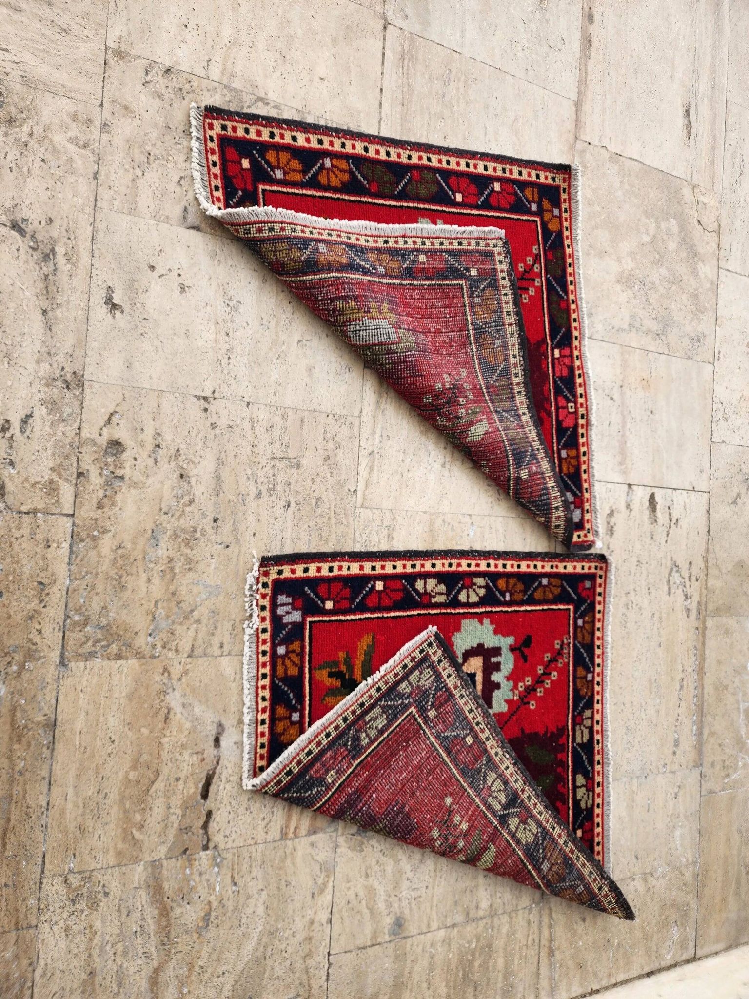 Small vintage decorative kilim rug 77x81 cm