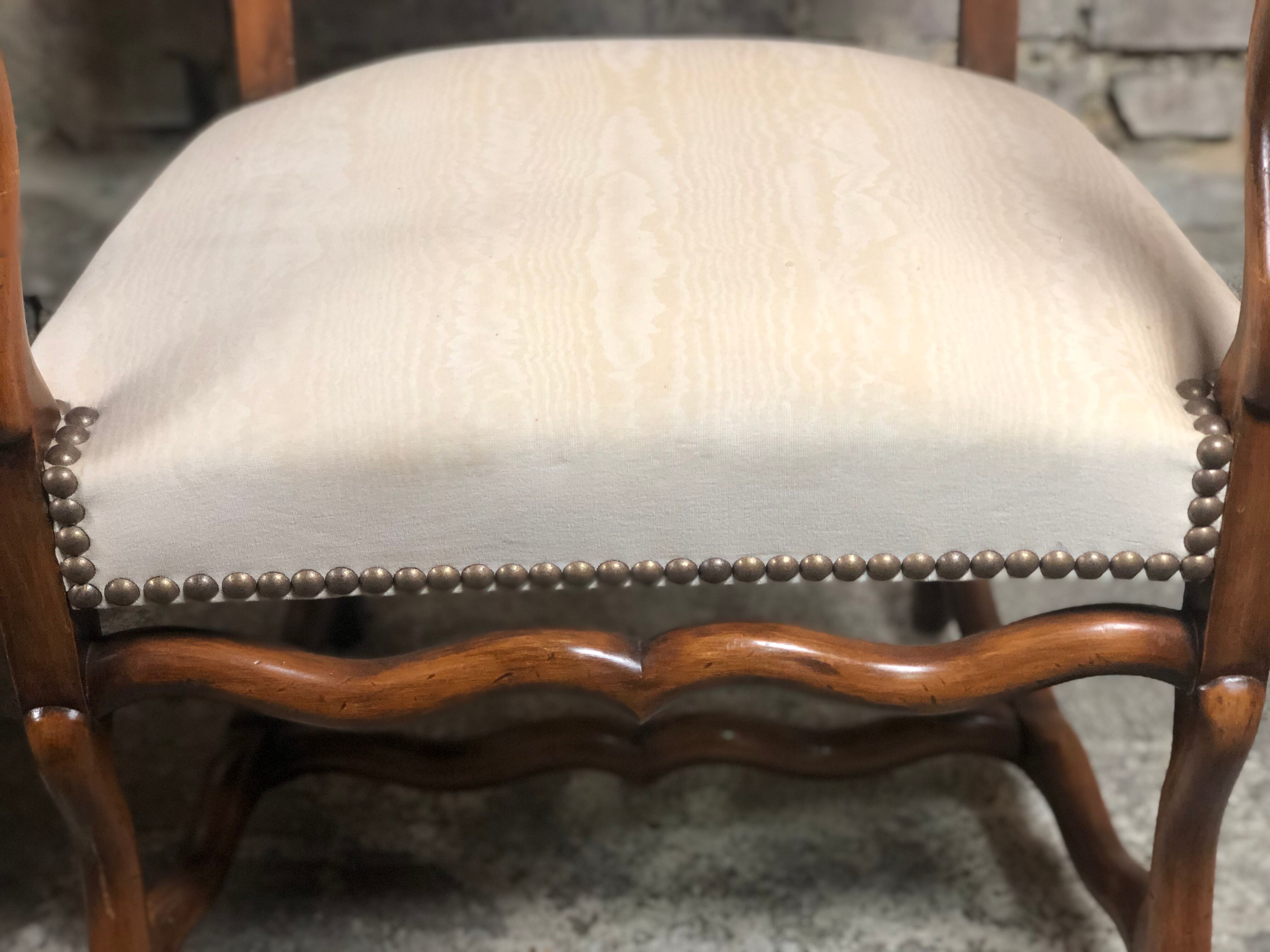 Chairs (pair) Sheep bones in walnut-tinted beech and marbled beige velvet