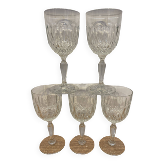 Set of 5 wine glasses