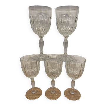 Set of 5 wine glasses