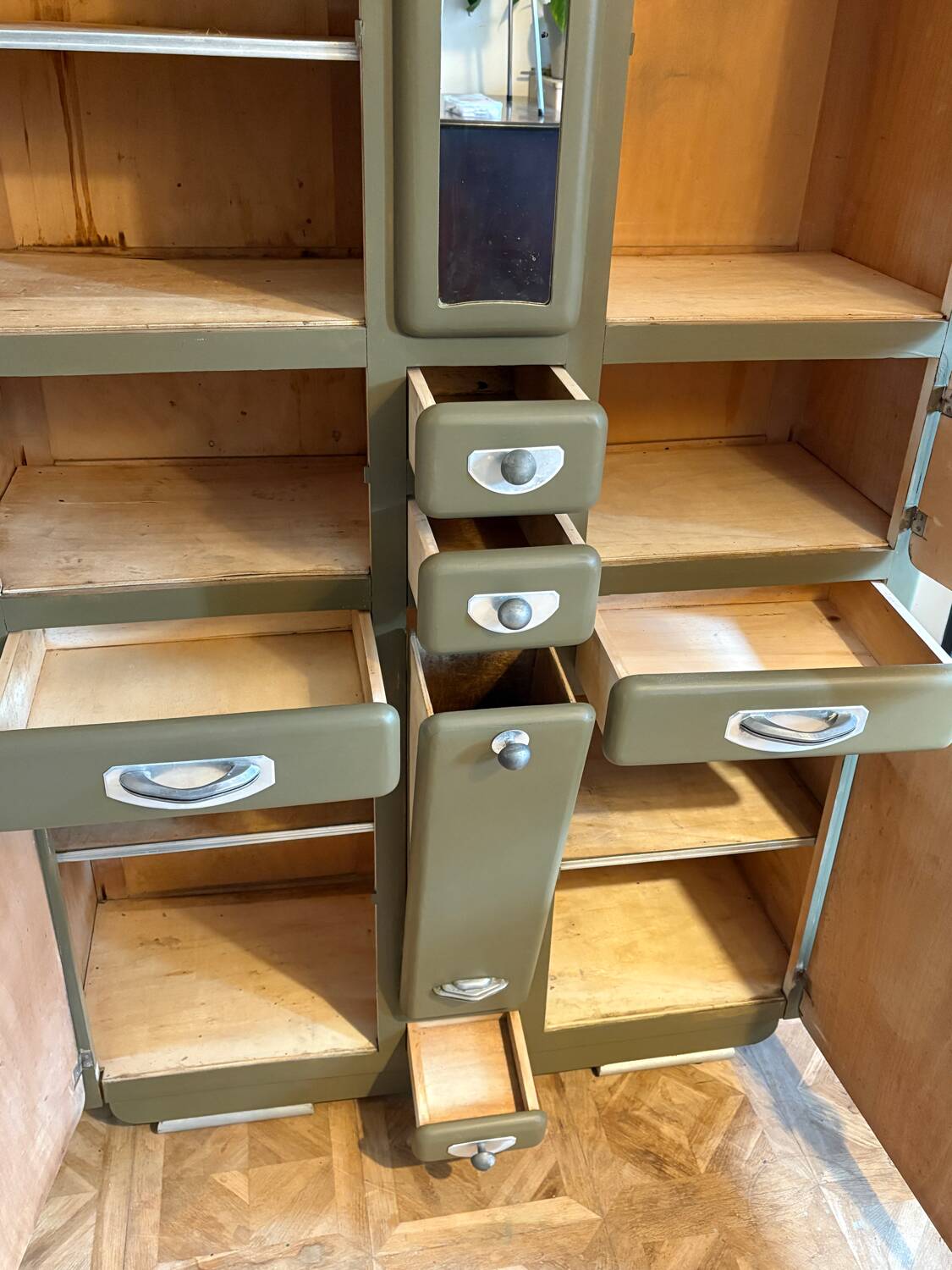 Mado green foliage sideboard