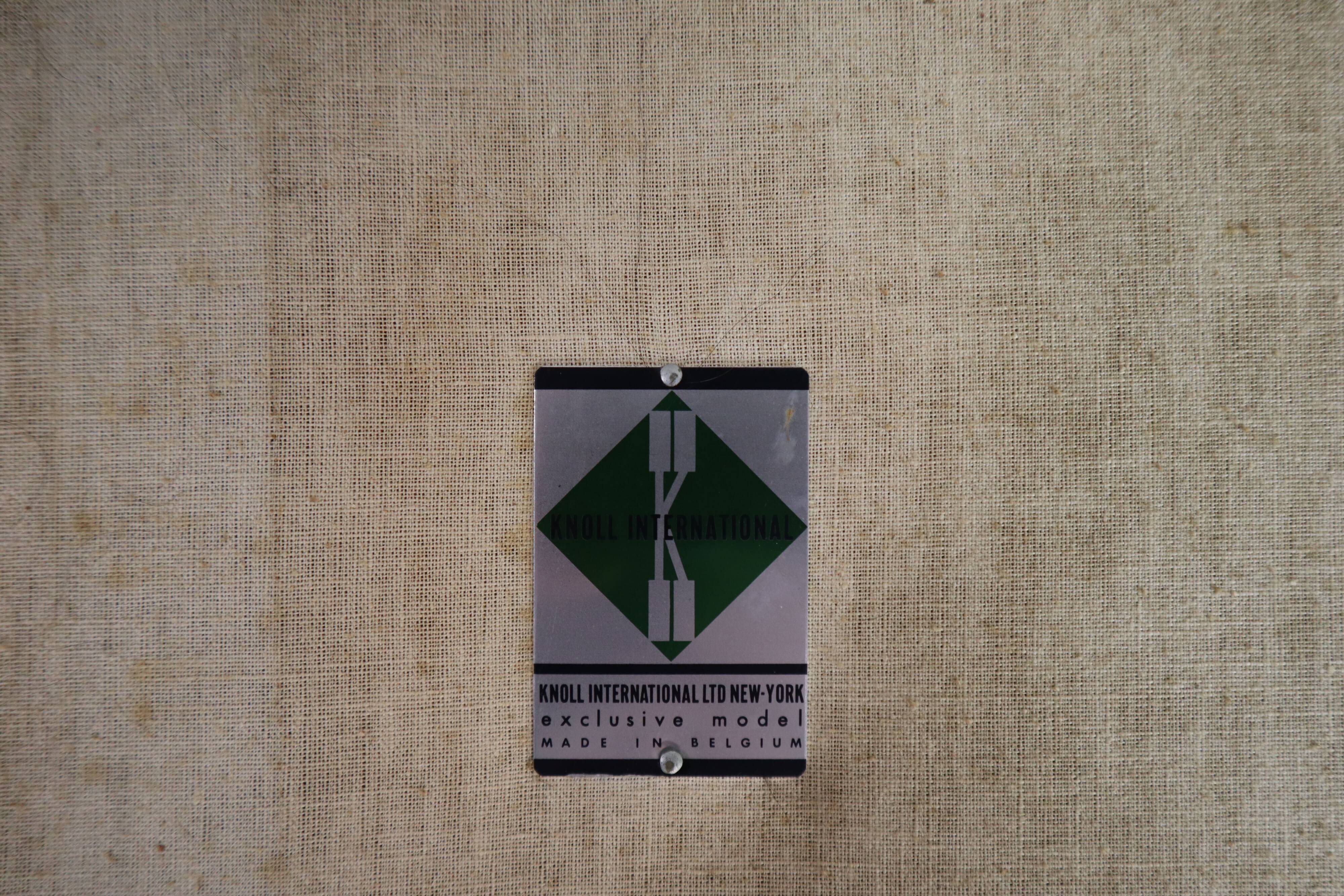 Florence Knoll two-seater sofa in mustard yellow leather, 1970