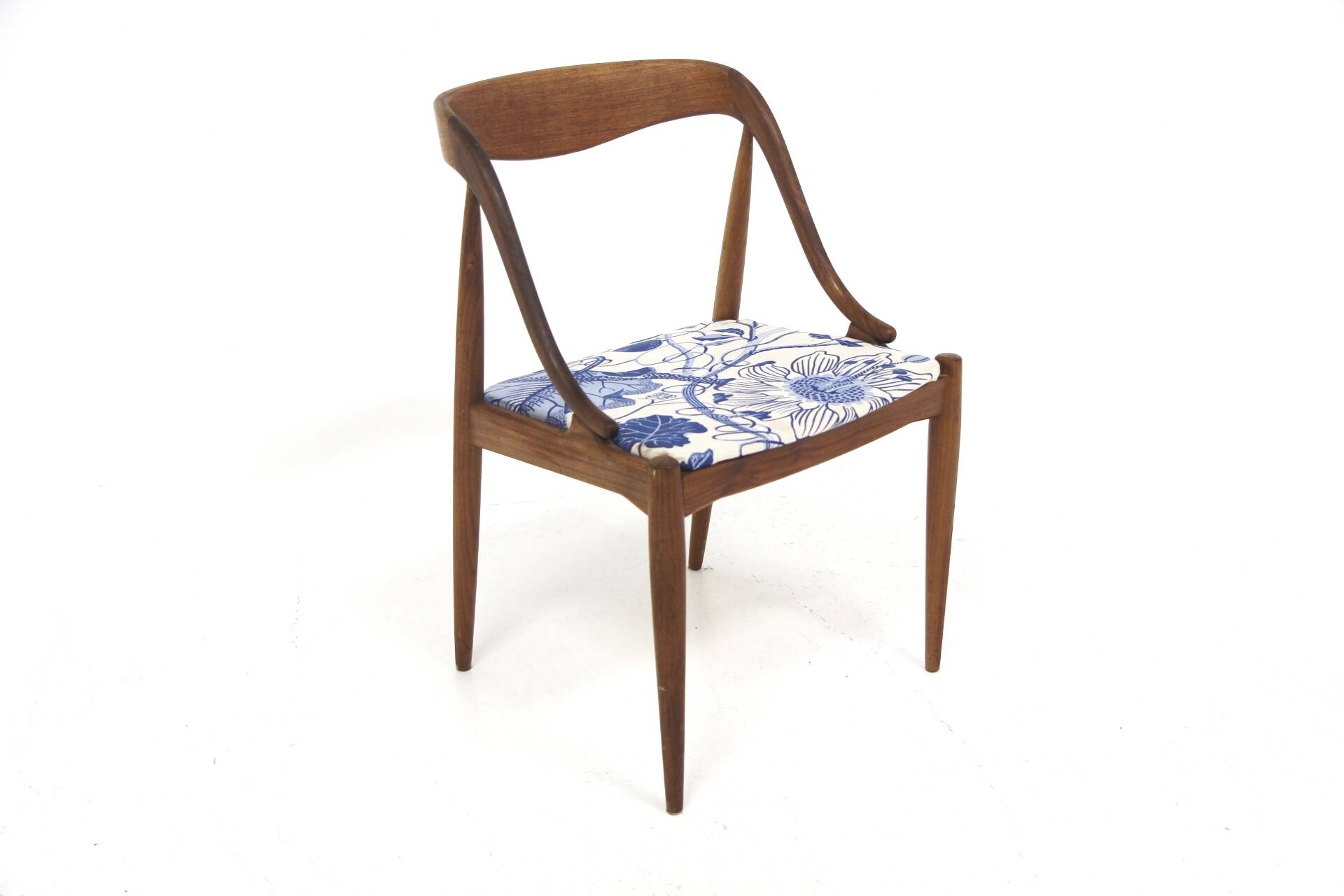 Scandinavian teak chair "Model 16", Johannes Andersen, Denmark, 1960