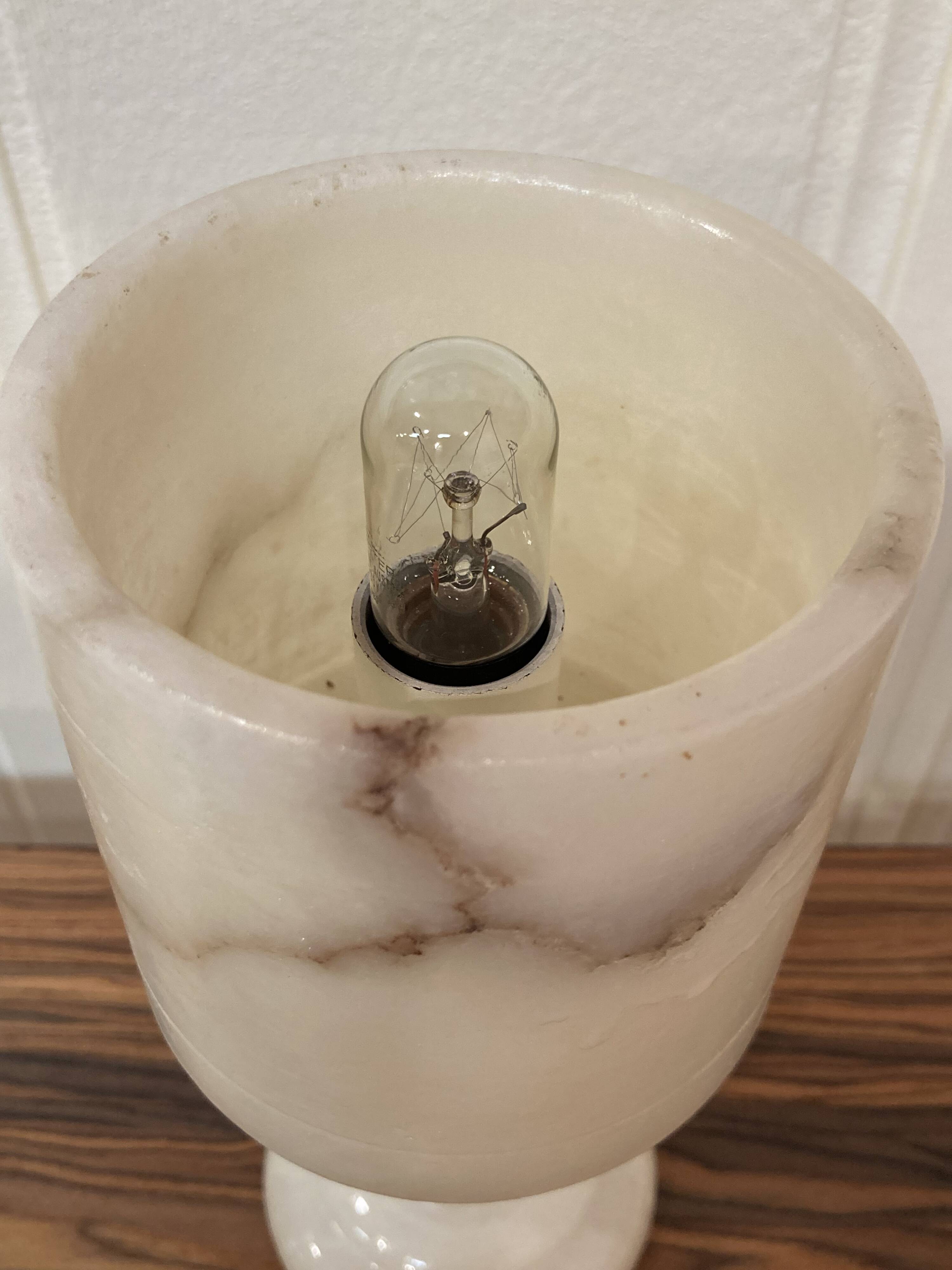 Paire de lampes en albâtre design 1950.