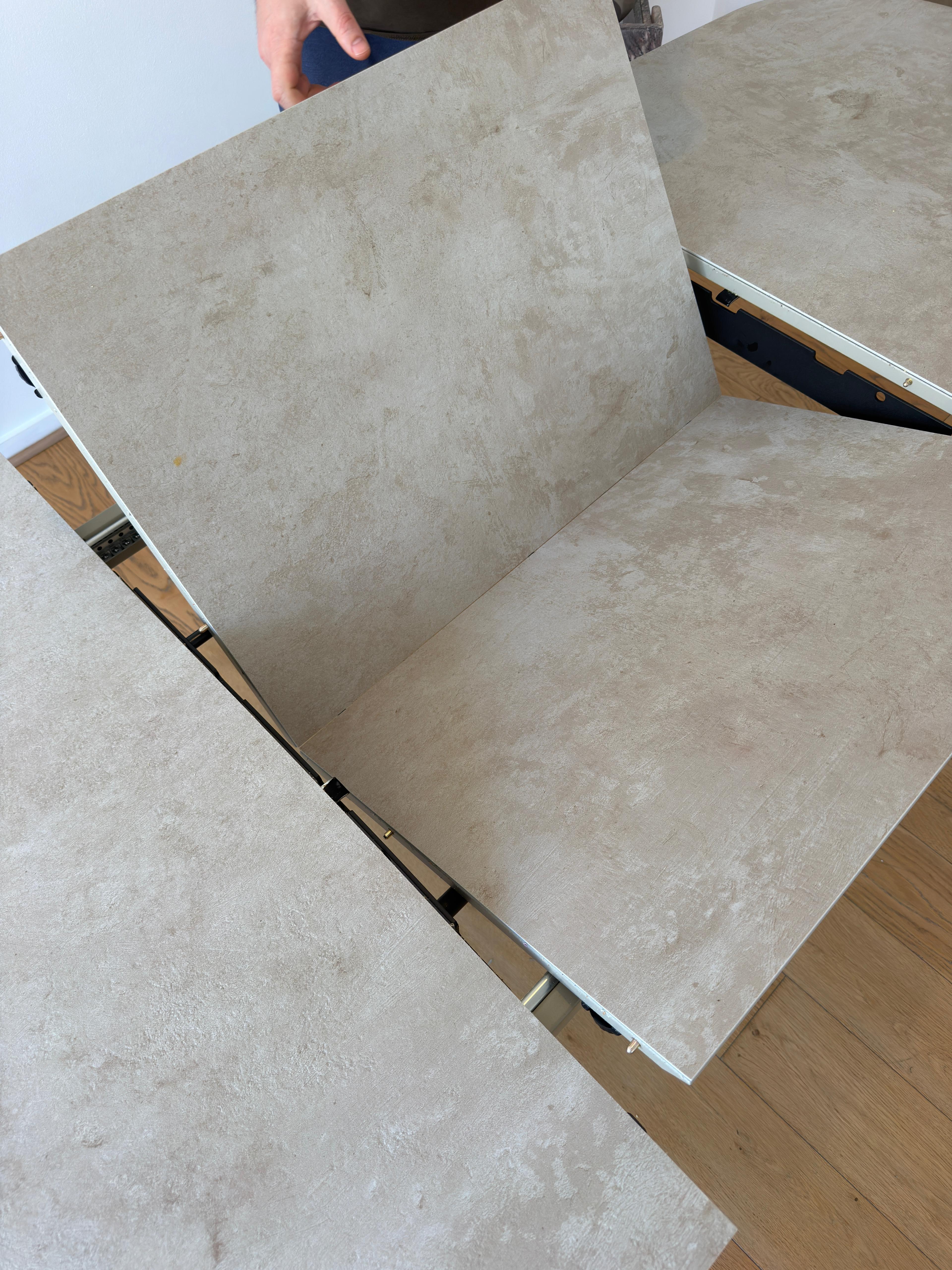 Ceramic table Int / Ext Bo Concept