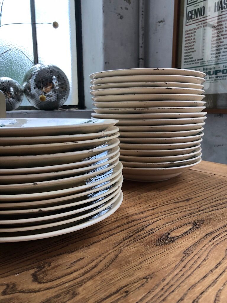 22 plates Lutece Longchamps