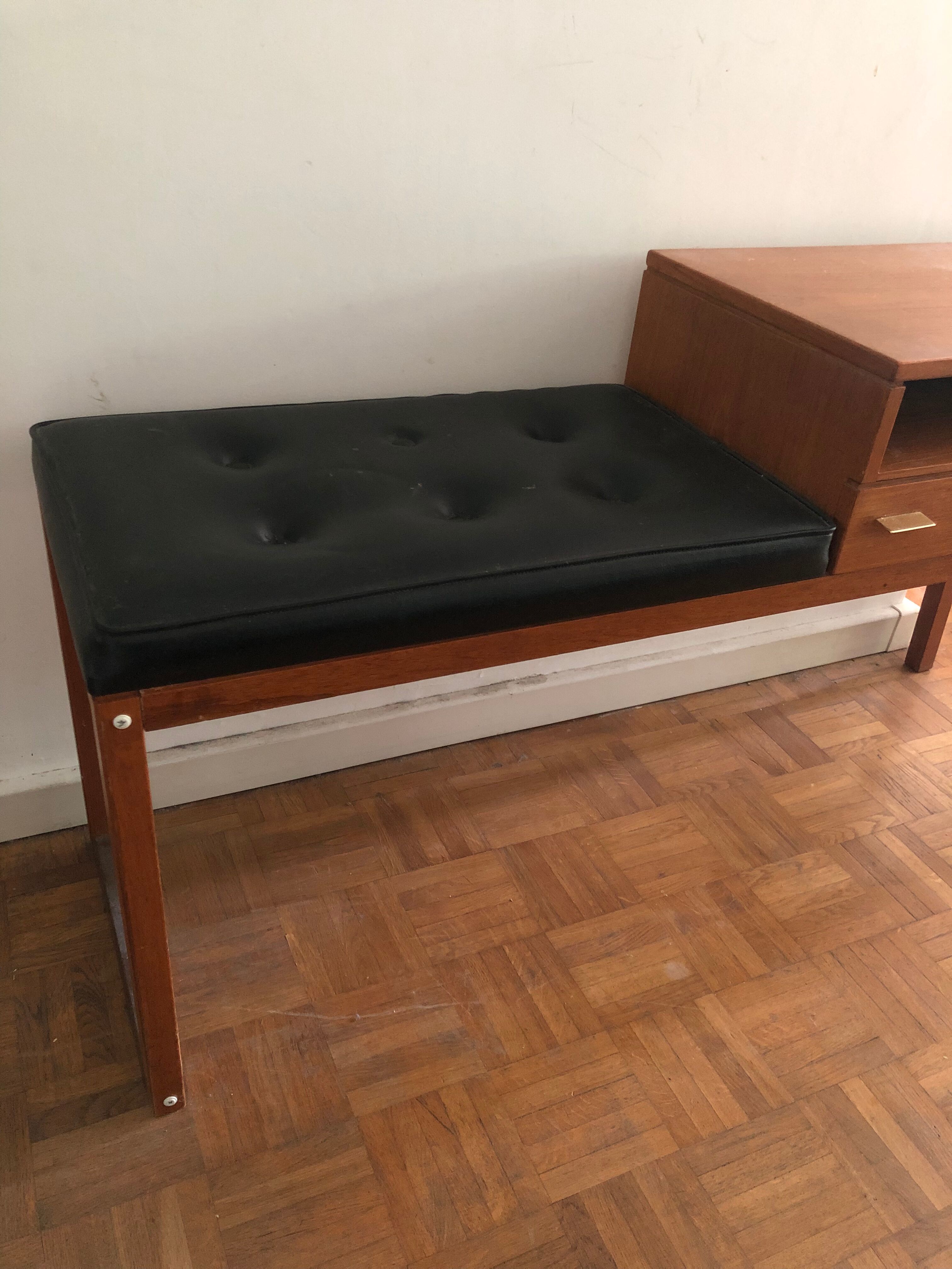 Scandinavian entrance bench