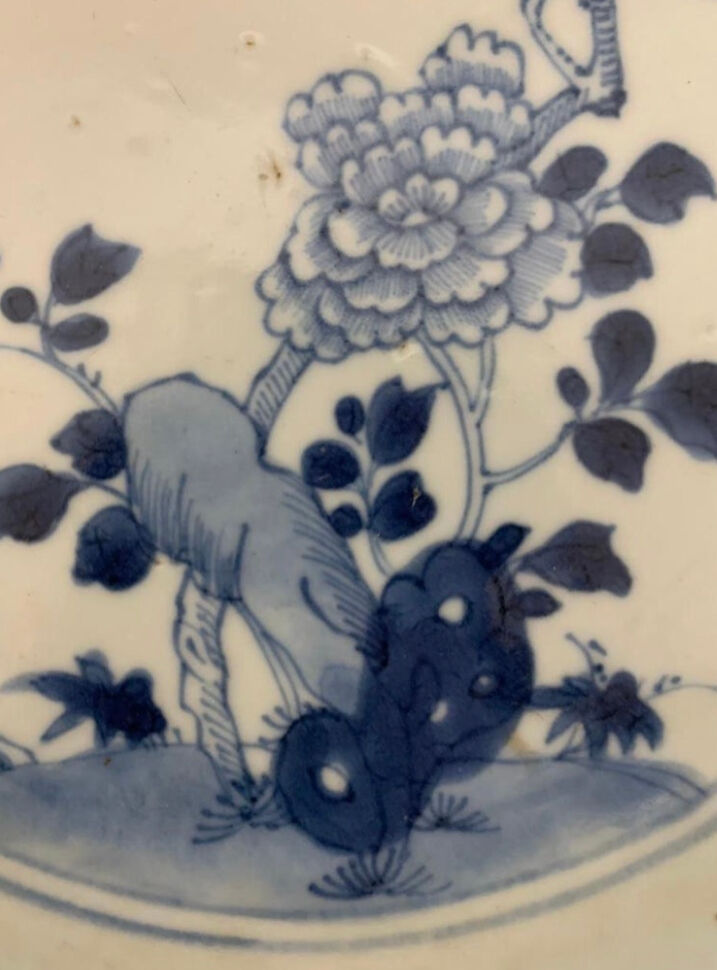 Hollow porcelain plate "Bleu Blanc" from the blue family, 18th century