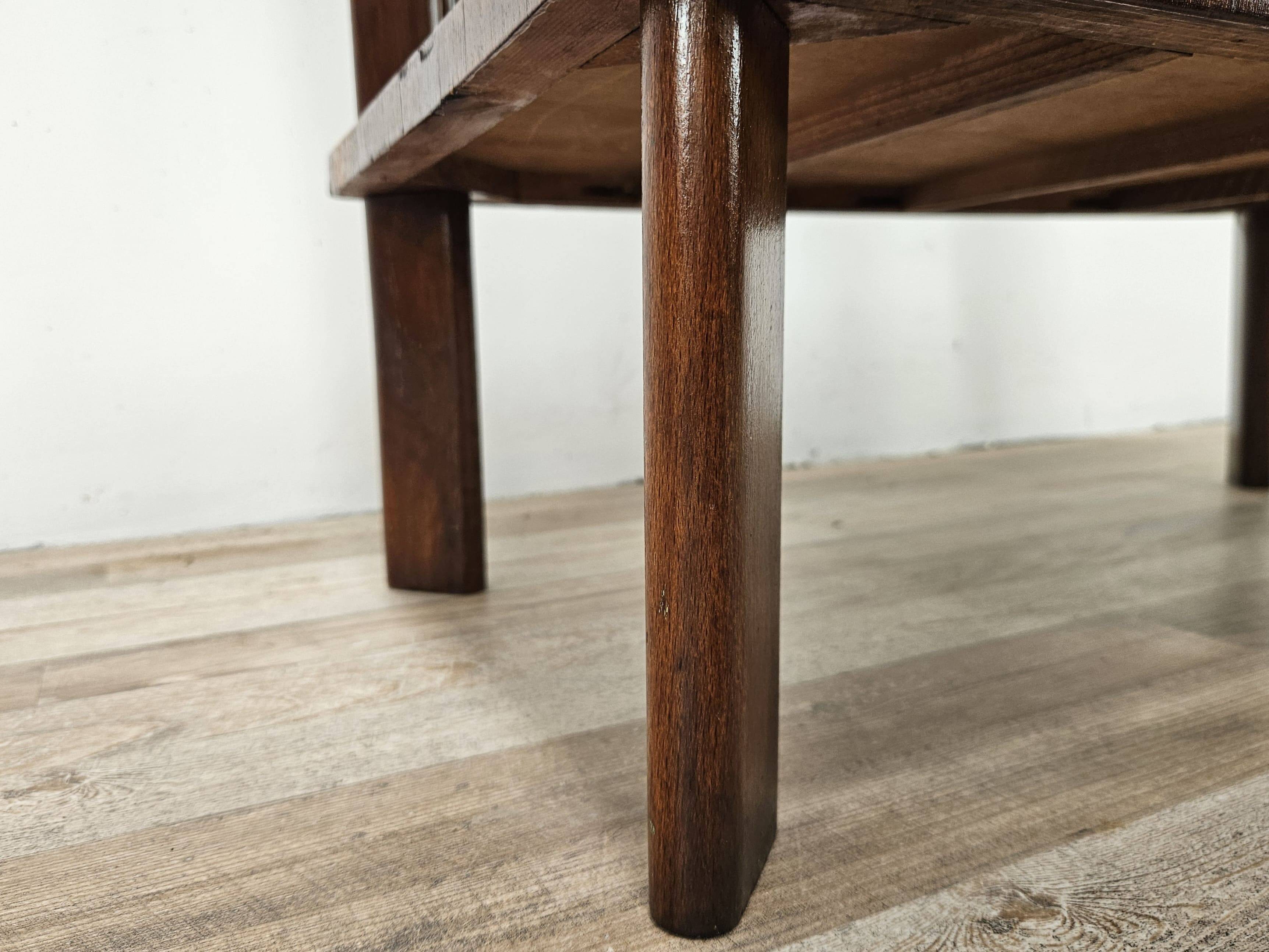 1950s Art Decò walnut coffee table