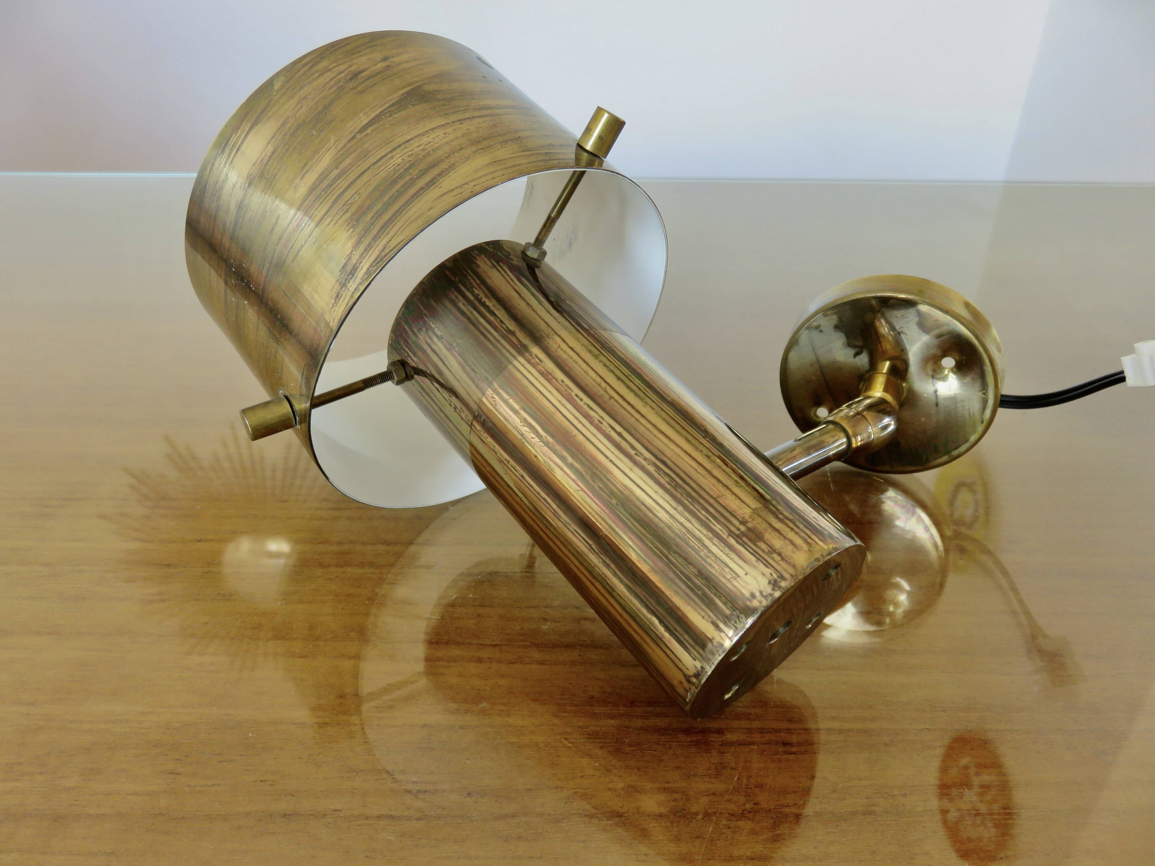 Wall light Jo Hammerborg in patinated brass, gun barrel finish, Denmark, 1970s.