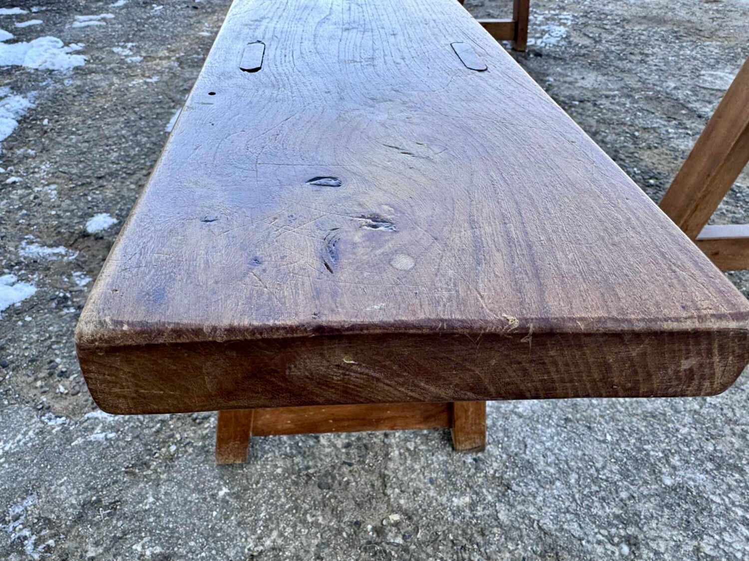 Bench in solid elm