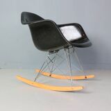 Fauteuil à bascule noir original « Rar » de Charles & Ray Eames, 1977