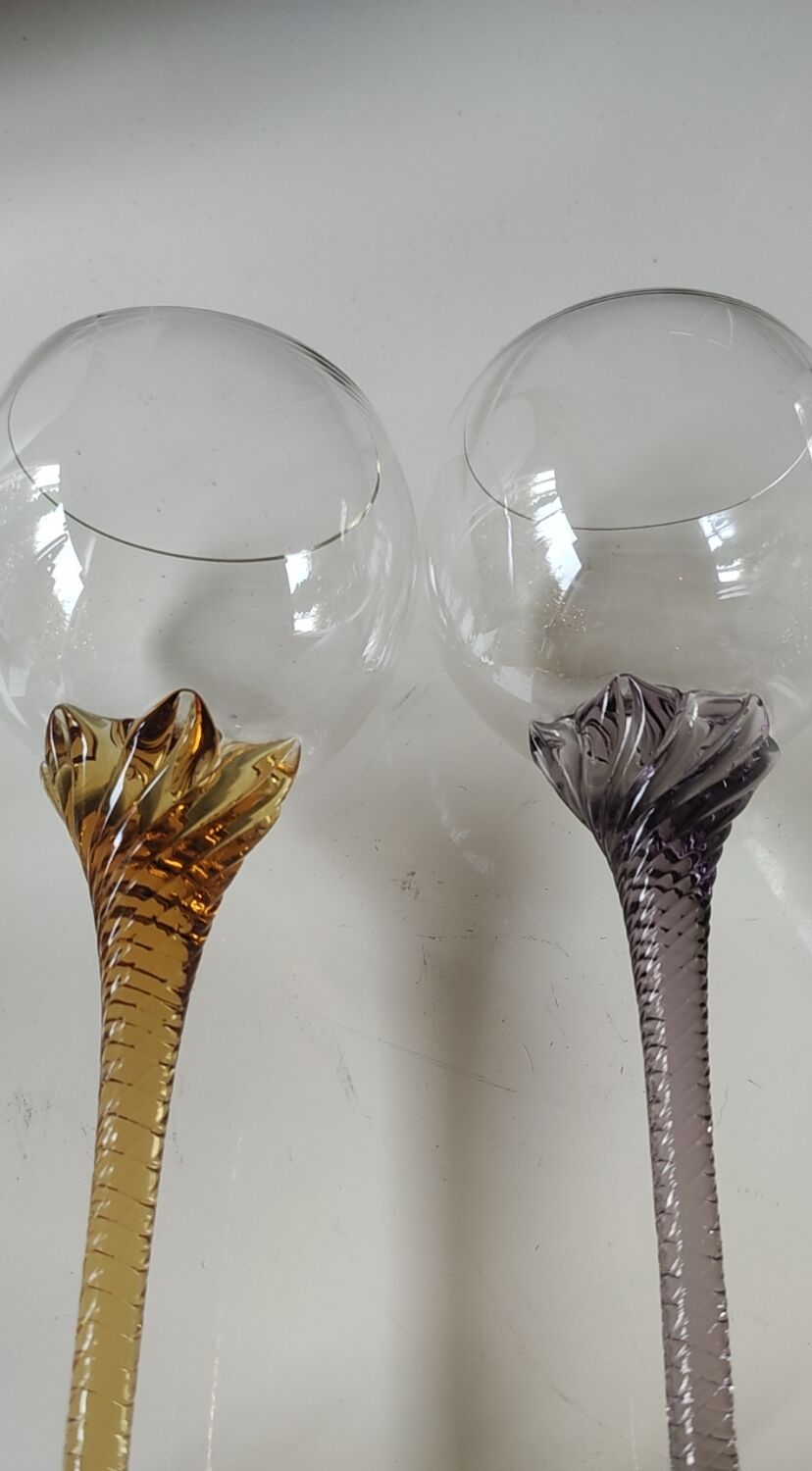 Set of 6 round stemmed glasses. Bohemian crystal. Floral twisted stem.