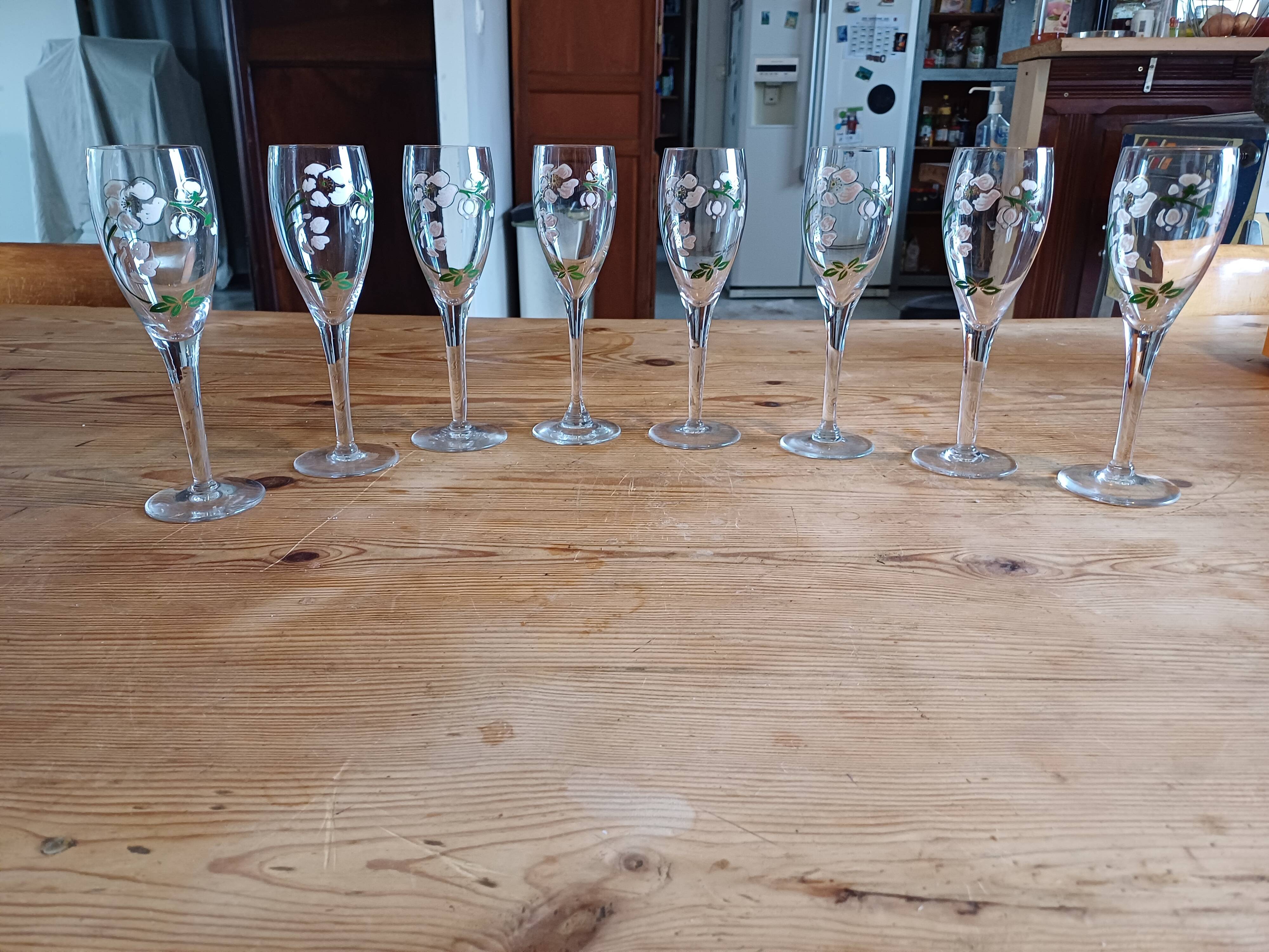 8 perrier jouet crystal champagne flutes